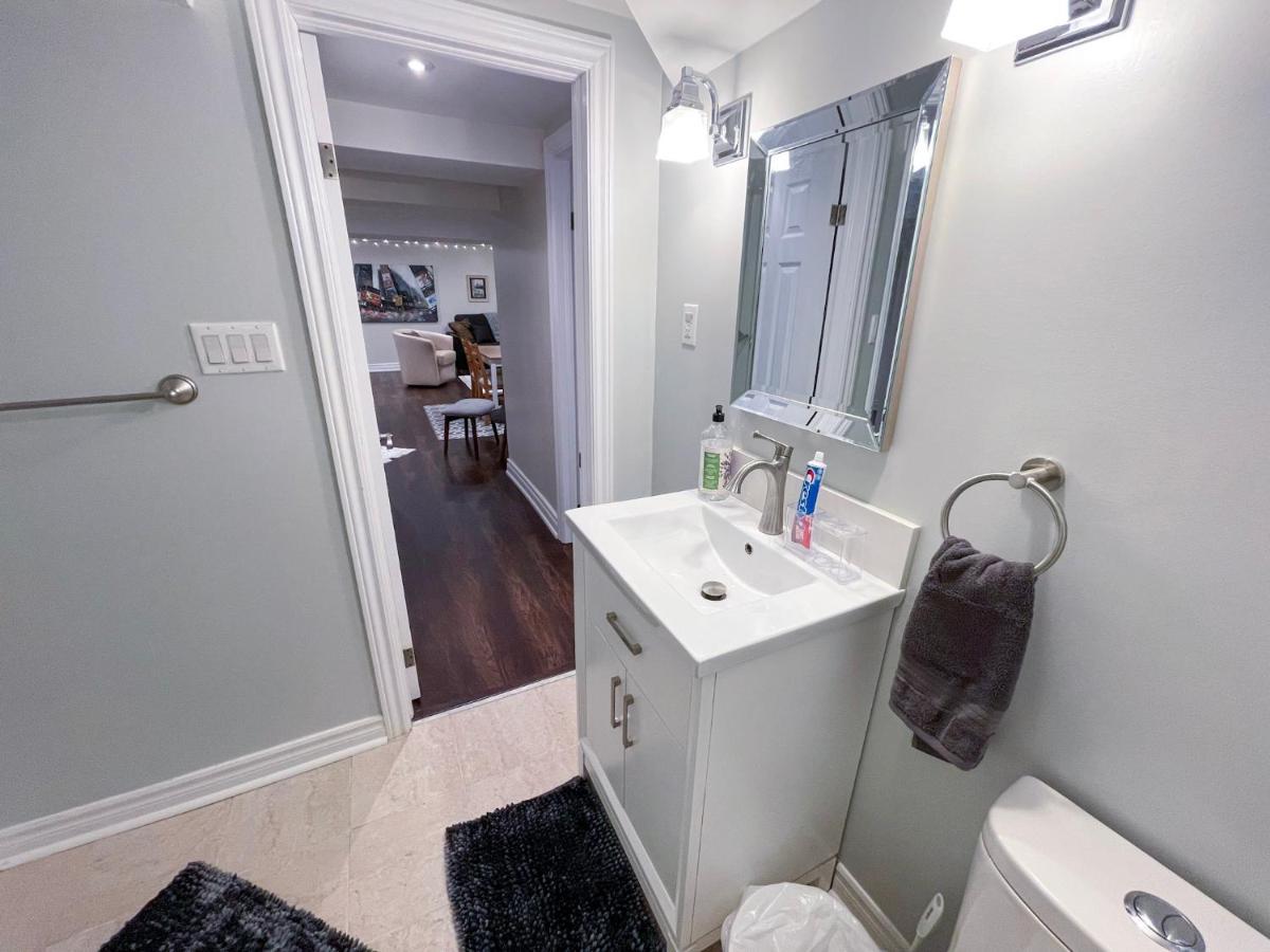 Spacious & Renovated 1Bd Suite W/Parking Toronto Buitenkant foto